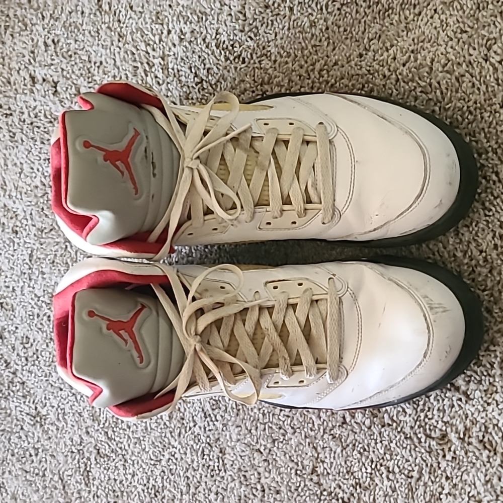 Air Jordan Retro 5 "Fire Red"